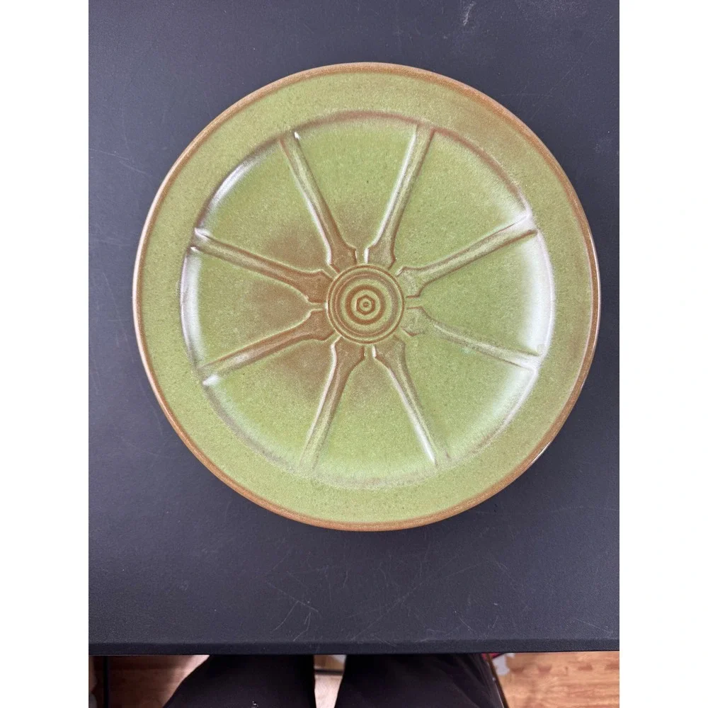 Set of 5 Vintage Green Stoneware Salad Plates Wagon Wheel Sunburst Embossed 8